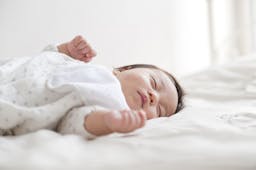 【幼児の昼寝について】必要性や適切な睡眠時間、寝かせるコツを紹介