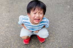 「イヤイヤ期」の子どもへの効果的な対応方法まとめ~ケース別に具体的にご紹介!