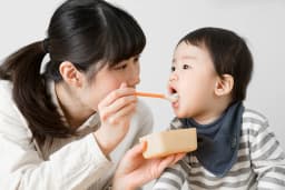 離乳食を急がないで!~離乳食の与え方でアレルギー体質が増えてしまう~