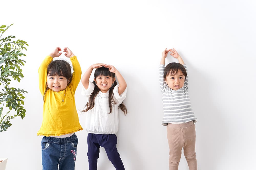 小児の発達段階とは?幼児期や各段階に応じた子どもの特徴を紹介 | 0歳からの幼児教室【ベビーパーク】